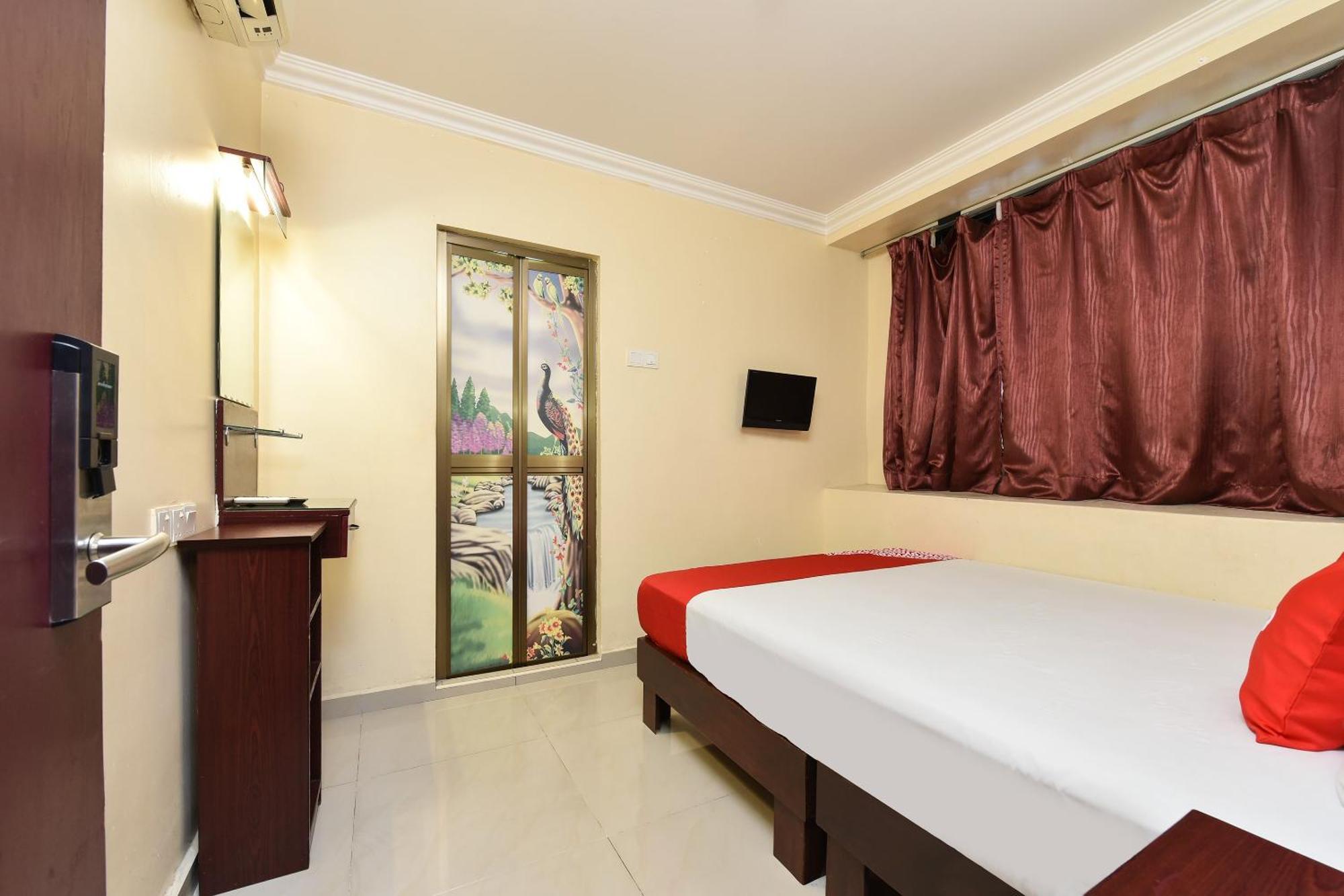 פטלין ג'איה Super Oyo 90562 J Hotel Pj מראה חיצוני תמונה